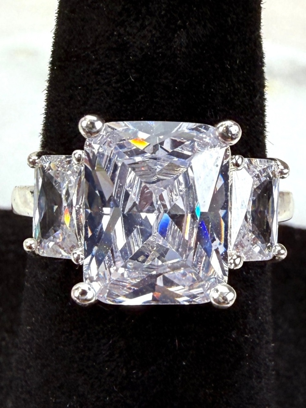 Elegant Silvertone Bling Wedding Ring size 4 3/4